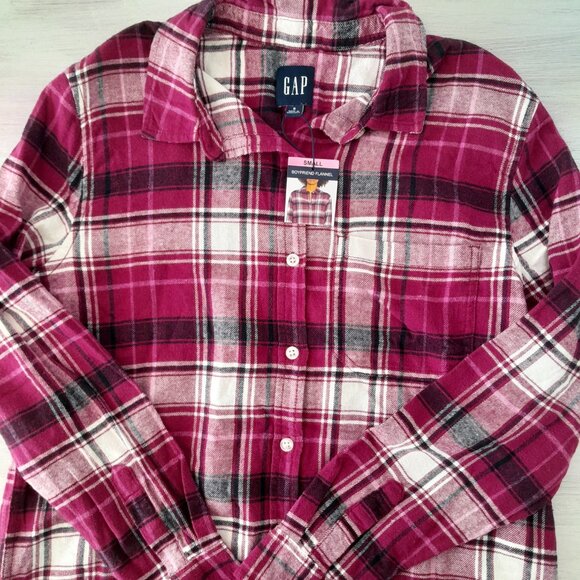 NEW Gap Shirt Womens Small Plaid Boyfriend Flannel Button Up Maroon/Wine/Black - Picture 1 of 5